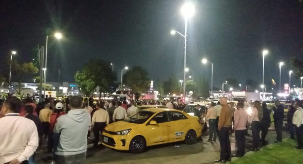 cab drivers block airport Bogota