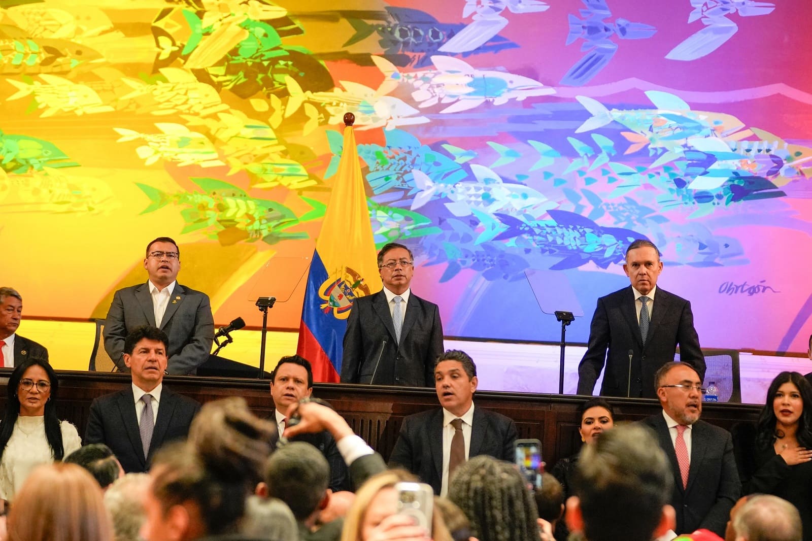 Petro Cuts Colombian Congress Members Salaries by Decree