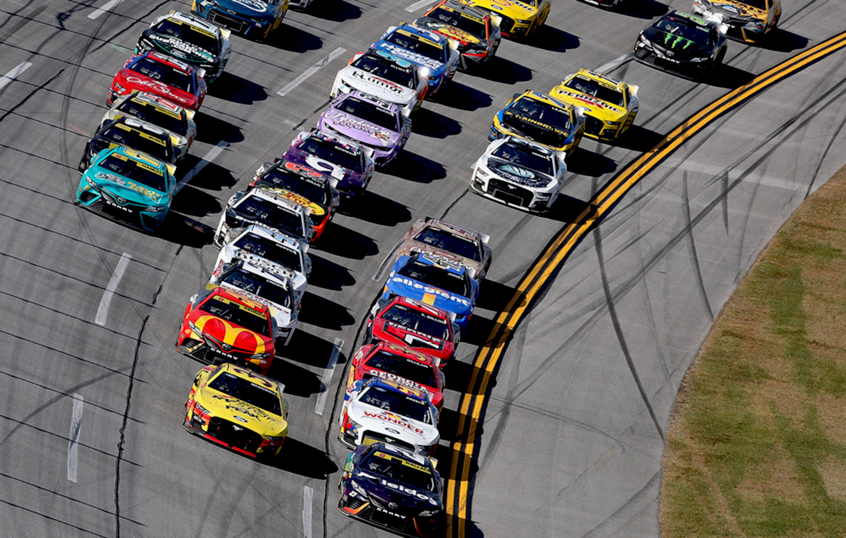 NASCAR Legend Greg Biffle Dies in Tragic Plane Crash: A Loss Felt from Charlotte to Colombia