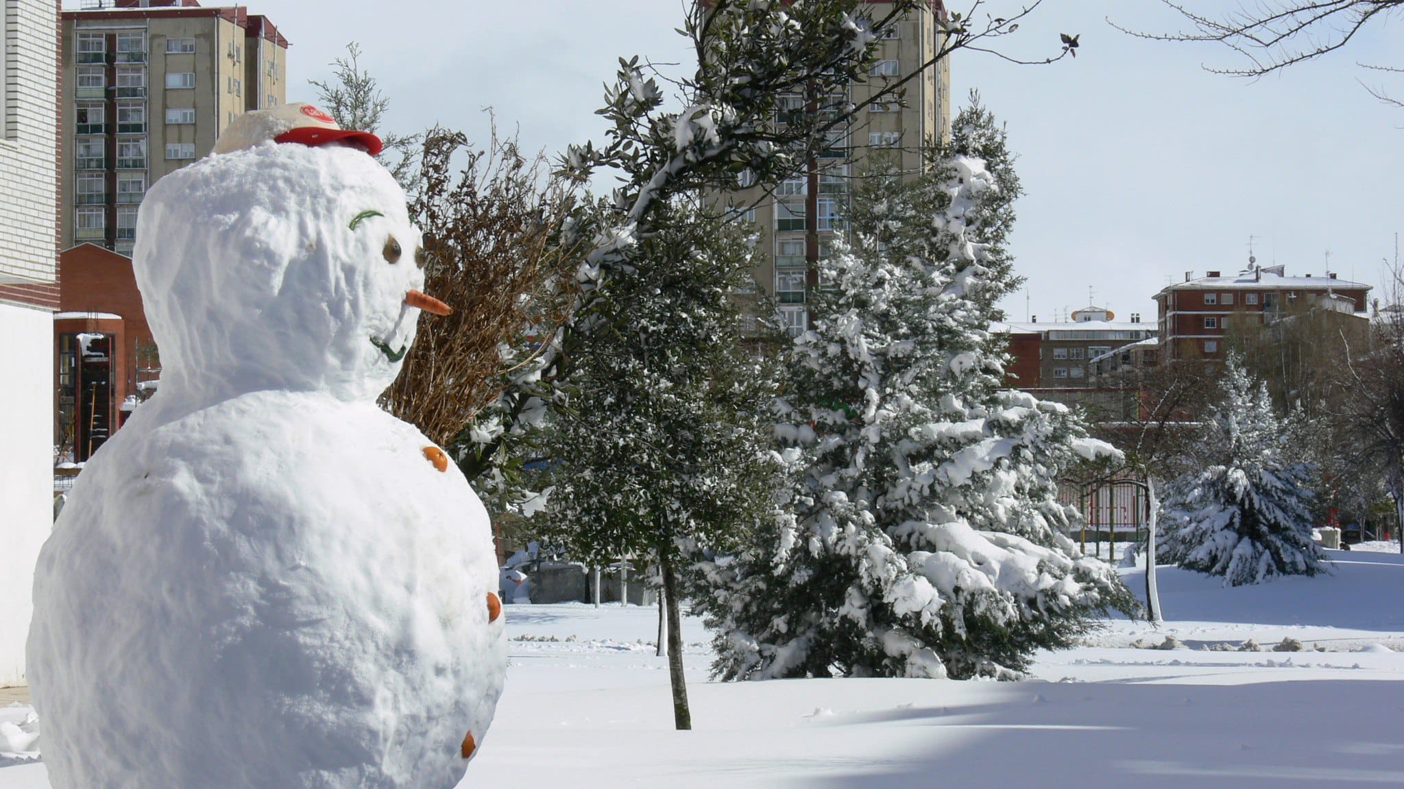 China Builds the World’s Largest Snowman